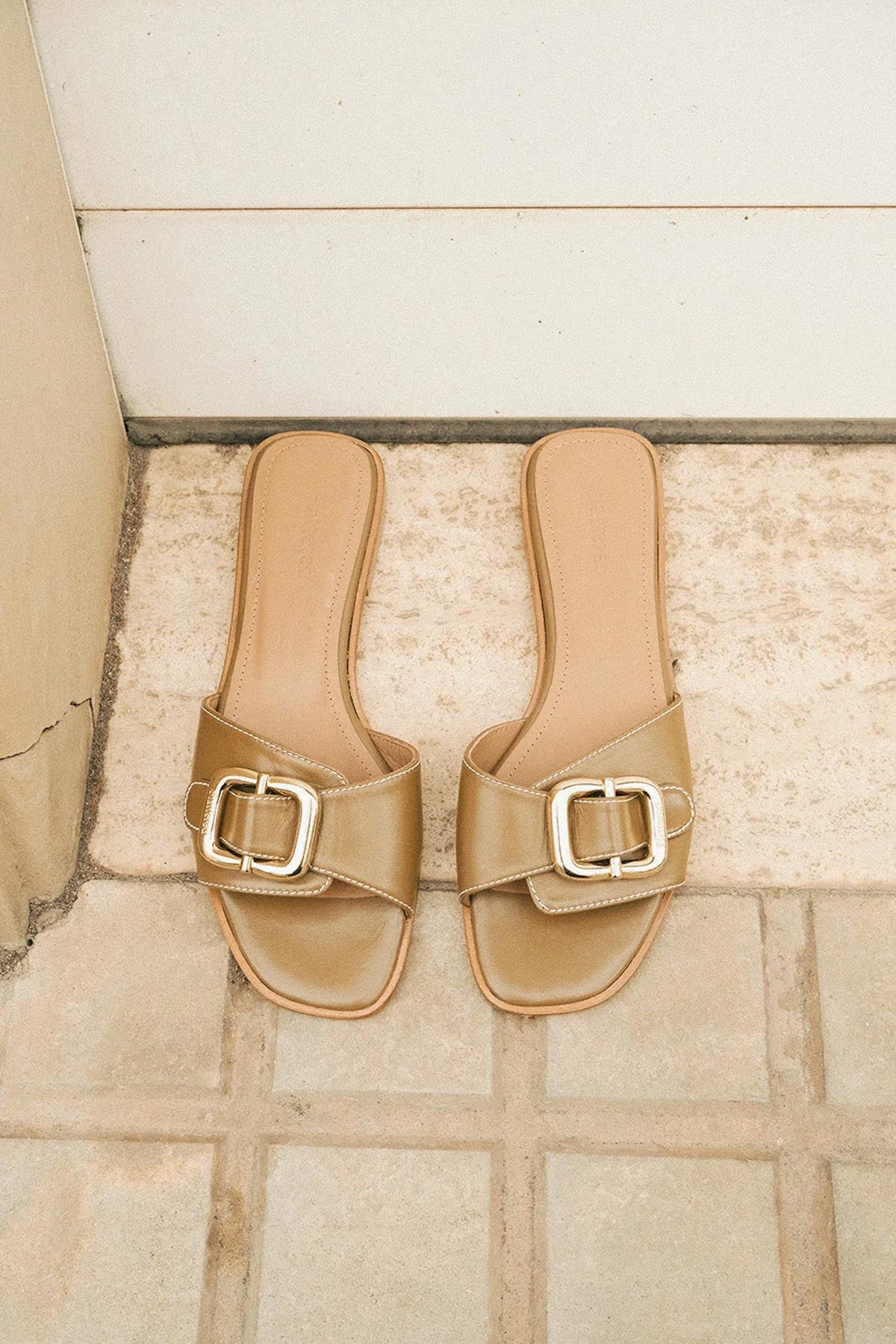 Mimi Leather Slide